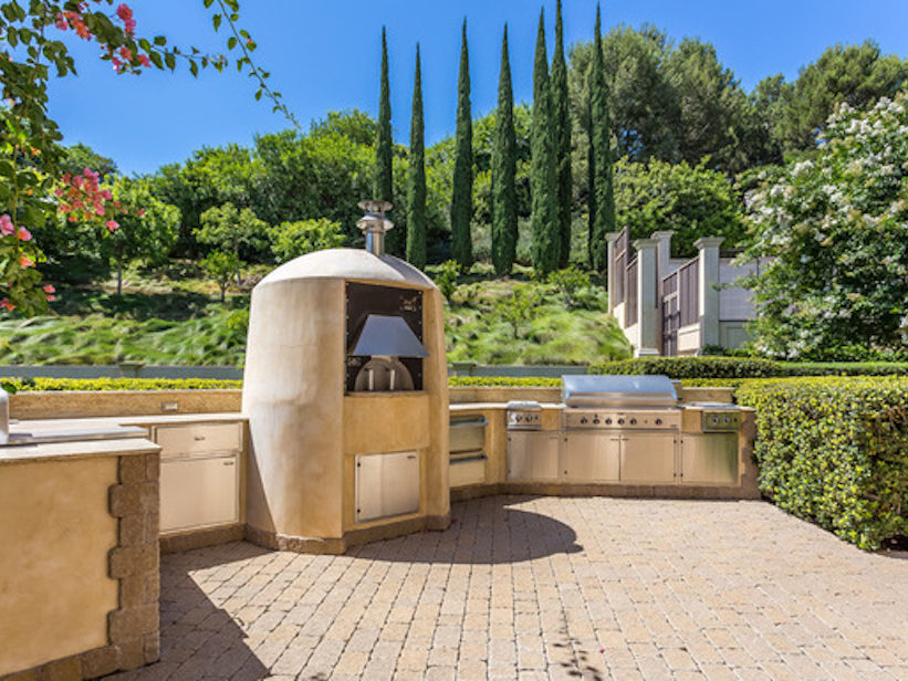 Kerti grill és kemence (Fotó: dirt.com)