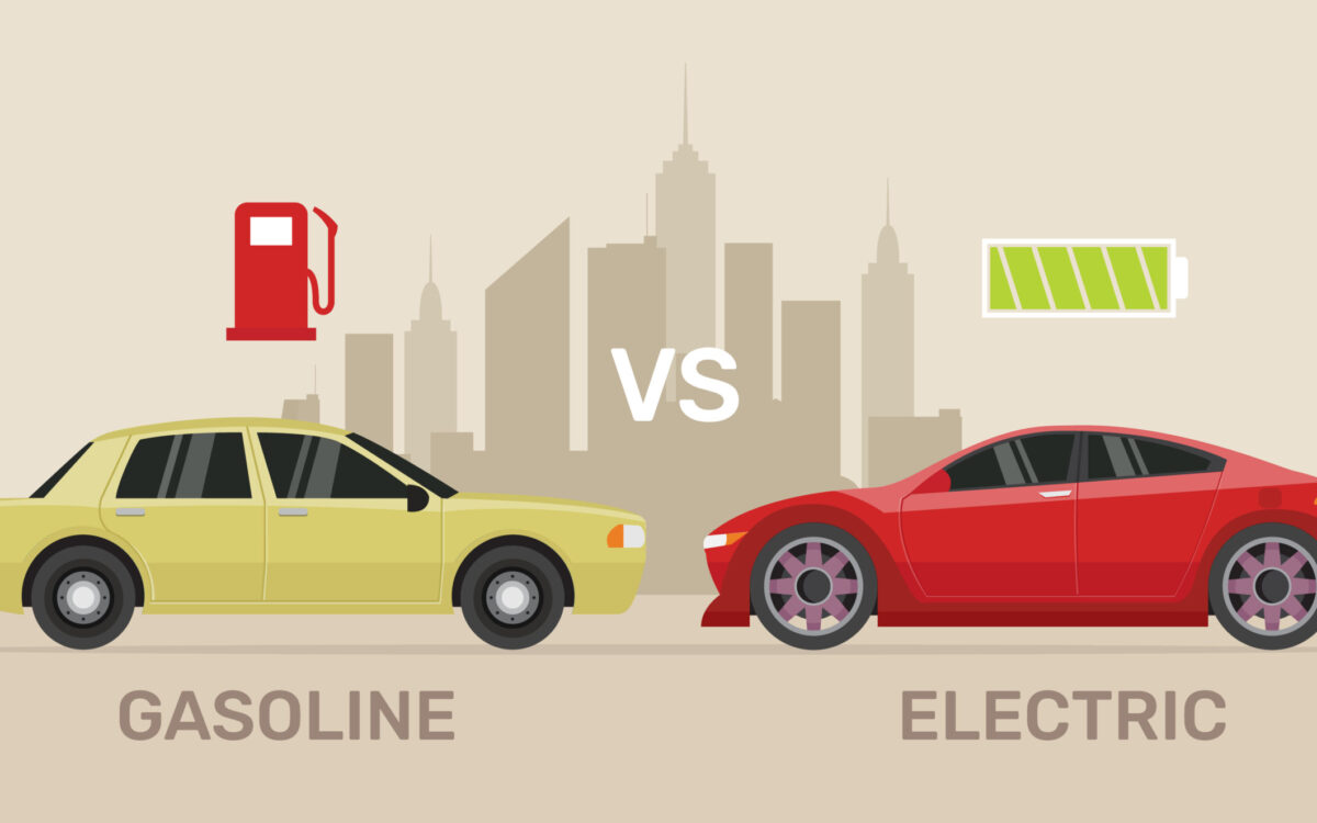 Benzines vagy elektromos autót? (Fotó: Freepik)