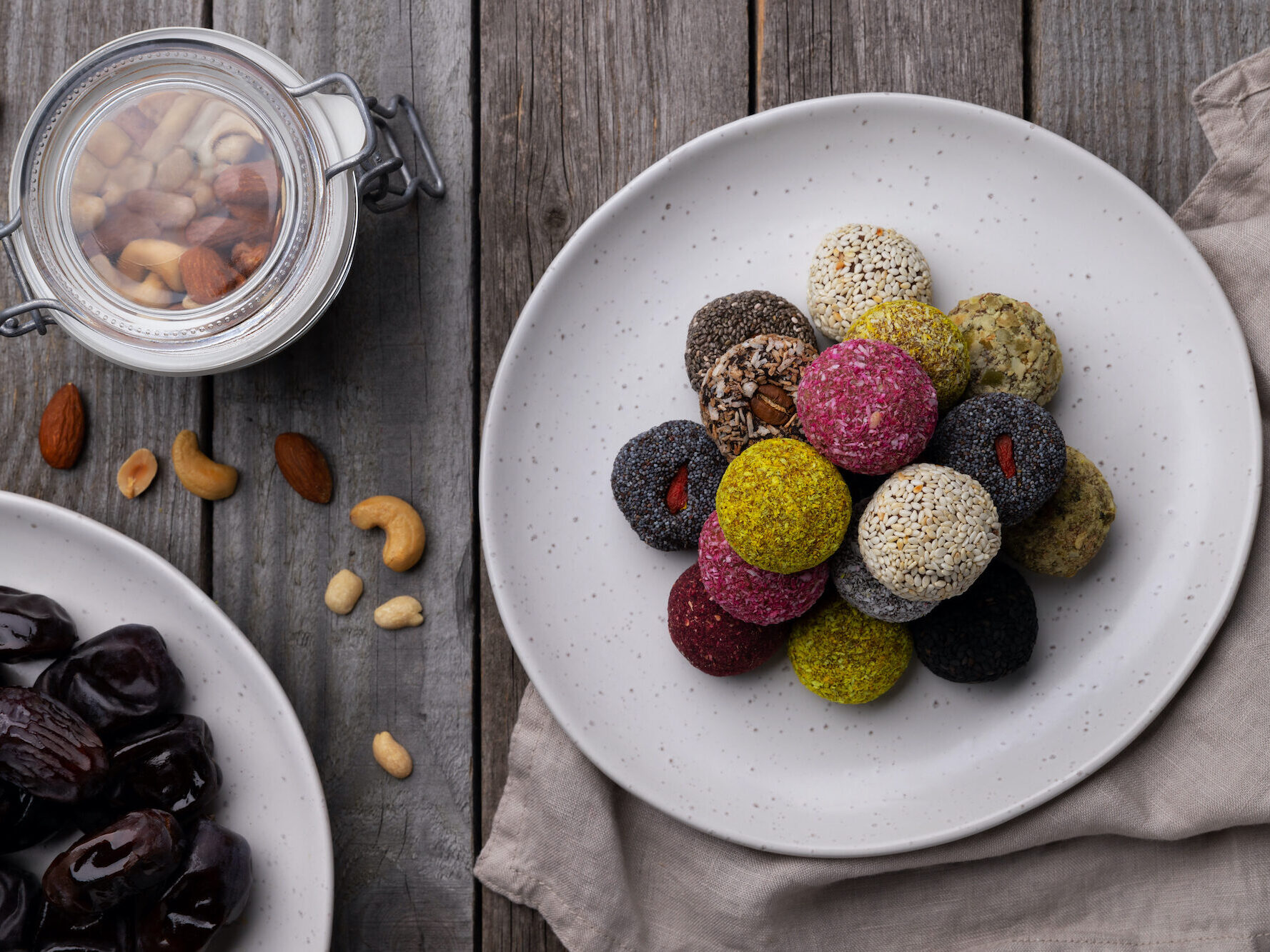 Nyers vegán sütemény (Fotó: Freepik)